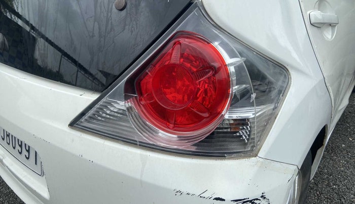 2012 Honda Brio S(O) MT, CNG, Manual, 88,786 km, Right tail light - Minor damage