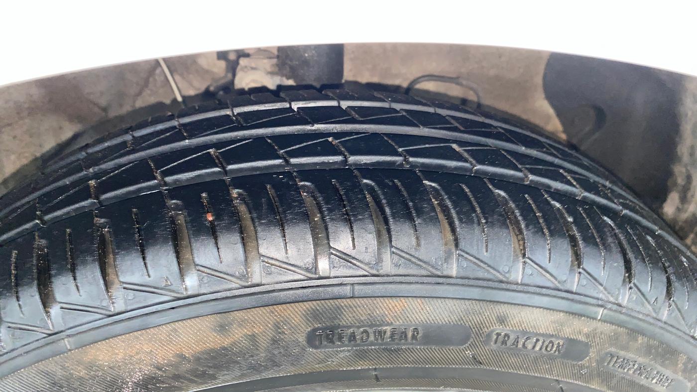 2021 Hyundai NEW SANTRO MAGNA, Petrol, Manual, 30,796 km, Right Front Tyre Tread