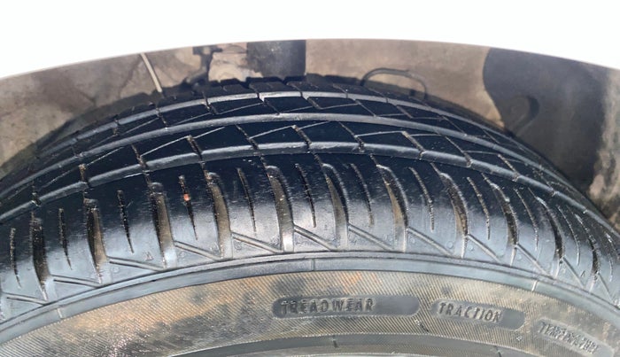 2021 Hyundai NEW SANTRO MAGNA, Petrol, Manual, 30,796 km, Right Front Tyre Tread