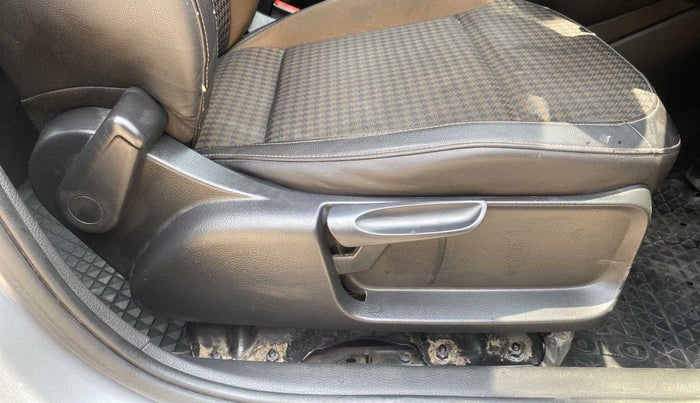 2018 Volkswagen Polo HIGHLINE PLUS 1.5 16 ALLOY, Diesel, Manual, 76,977 km, Driver Side Adjustment Panel