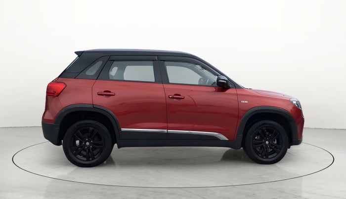 2018 Maruti Vitara Brezza ZDI PLUS AT DUAL TONE, Diesel, Automatic, 67,416 km, Right Side View
