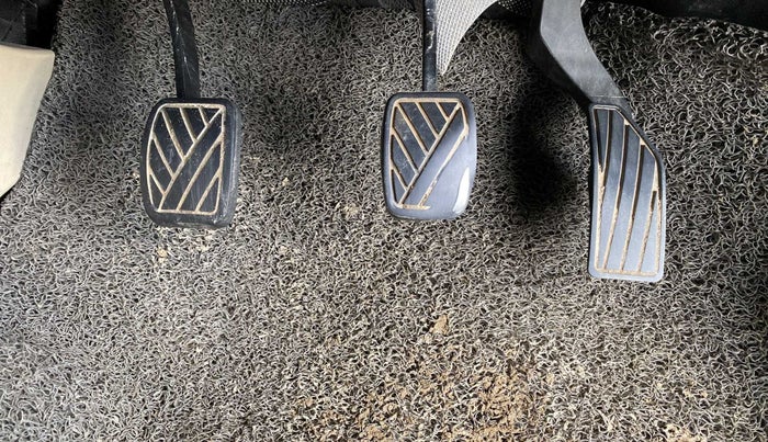 2015 Maruti Swift Dzire VDI, Diesel, Manual, 68,240 km, Pedals