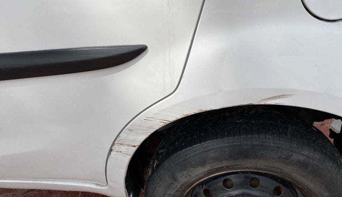 2015 Maruti Ritz VDI, Diesel, Manual, 77,743 km, Left quarter panel - Minor scratches