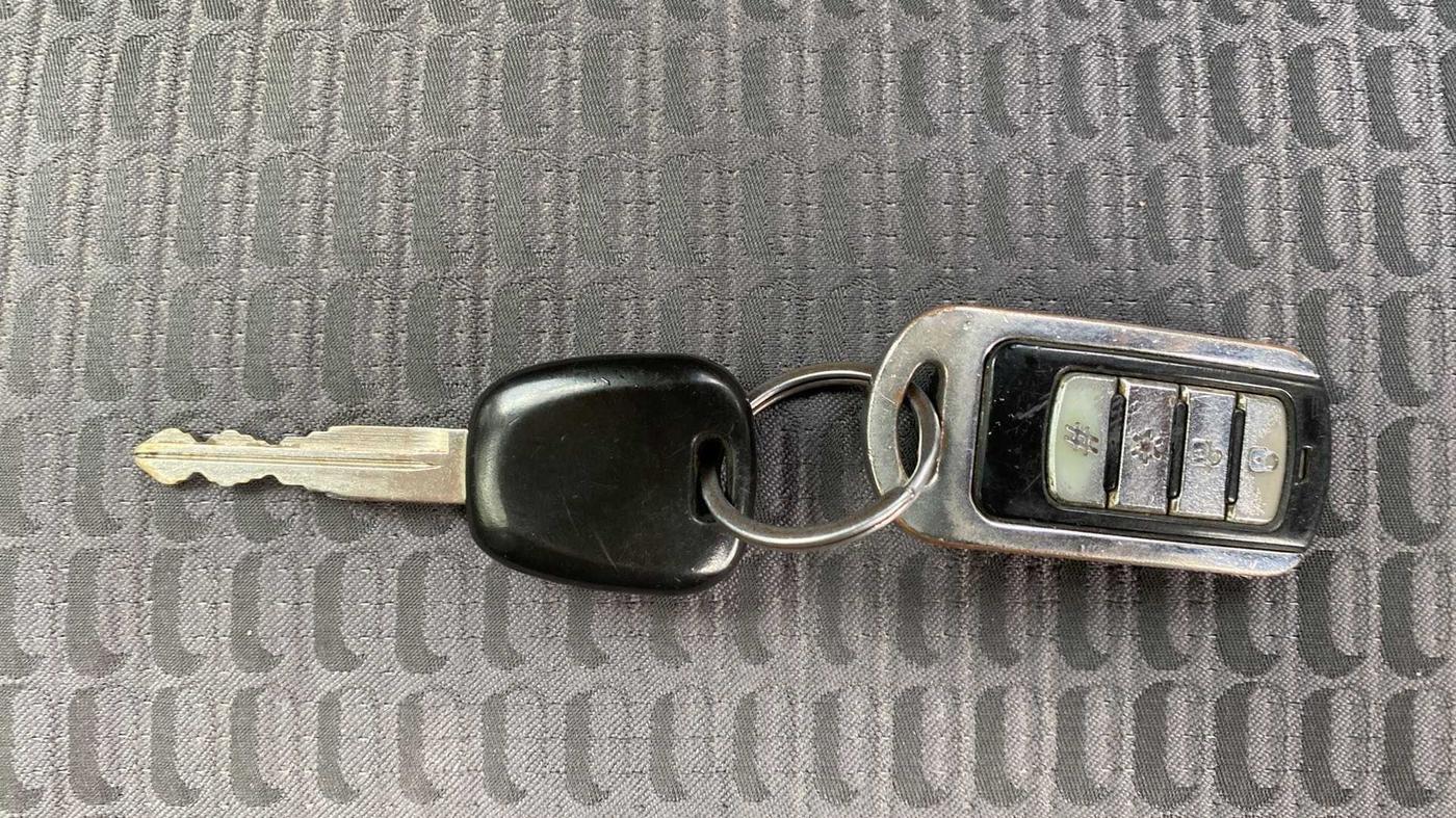 2015 Maruti Ritz VDI, CNG, Manual, 77,743 km, Key Close Up