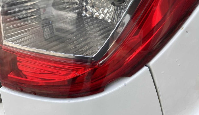 2015 Maruti Ritz VDI, Diesel, Manual, 77,743 km, Right tail light - Minor damage