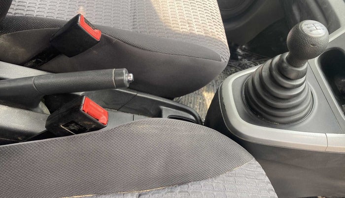 2015 Maruti Ritz VDI, Diesel, Manual, 77,743 km, Gear Lever