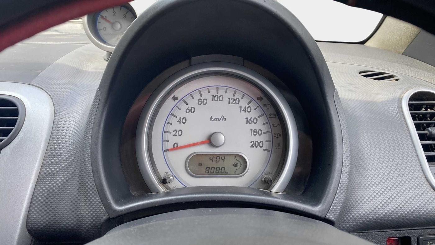 2015 Maruti Ritz VDI, CNG, Manual, 77,743 km, Odometer Image