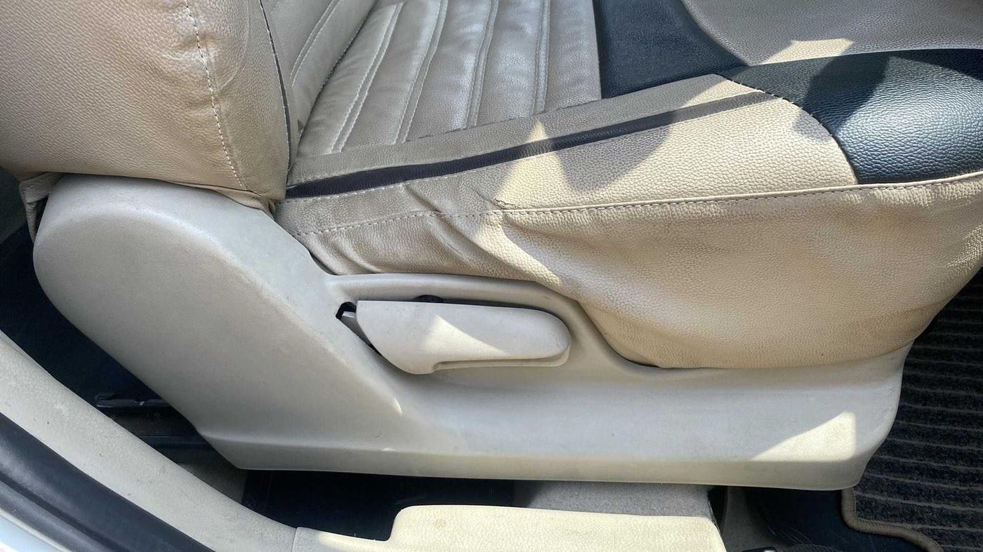 2012 Maruti Swift Dzire VXI, Petrol, Manual, 73,214 km, Driver Side Adjustment Panel