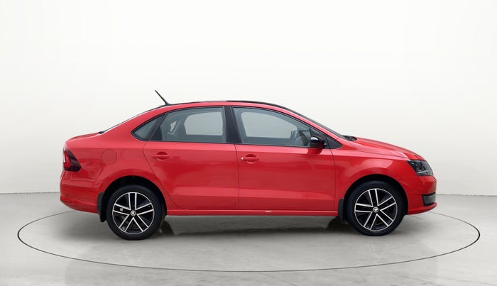 2018 Skoda Rapid STYLE 1.6 MPI AT, Petrol, Automatic, 71,068 km, Right Side View