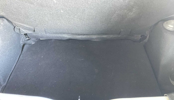 2022 Tata PUNCH ADVENTURE RHYTHM PACK MT, Petrol, Manual, 4,780 km, Boot Inside