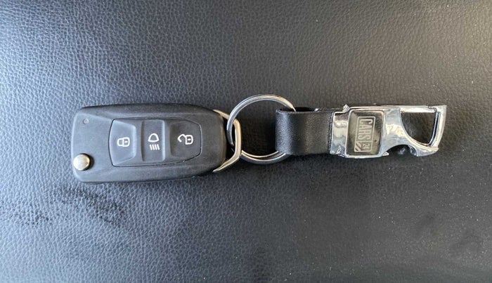 2022 Tata PUNCH ADVENTURE RHYTHM PACK MT, Petrol, Manual, 4,780 km, Key Close Up