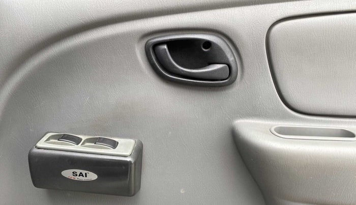 2010 Maruti Alto K10 LXI, Petrol, Manual, 96,193 km, Driver Side Door Panels Control