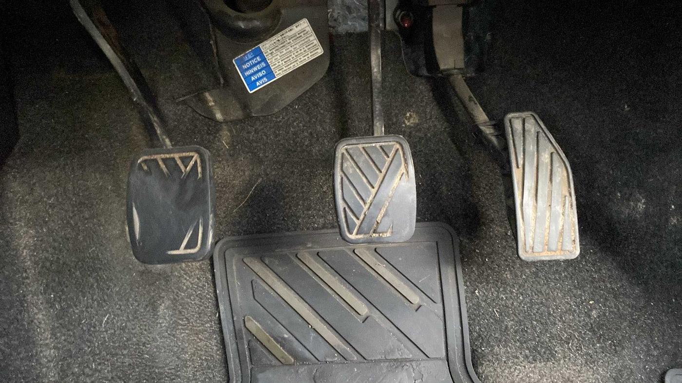 2019 Maruti Swift VXI, Petrol, Manual, 77,042 km, Pedals