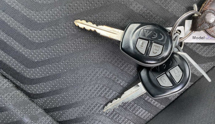 2019 Maruti Swift VXI, Petrol, Manual, 77,042 km, Key Close Up