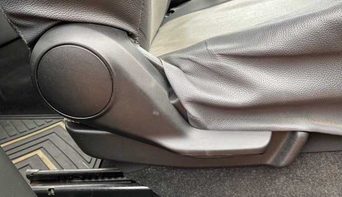 2018 Maruti IGNIS DELTA 1.2, Petrol, Manual, 37,940 km, Driver Side Adjustment Panel