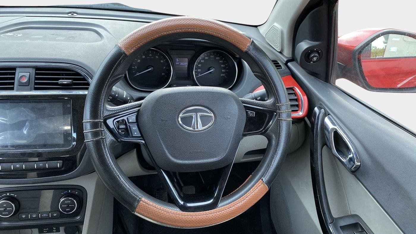 2019 Tata Tiago XZ PLUS PETROL, Petrol, Manual, 36,335 km, Steering Wheel Close Up