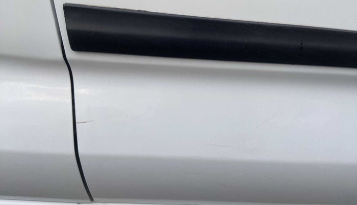 2019 Datsun Redi Go S, Petrol, Manual, 74,607 km, Driver-side door - Slightly dented