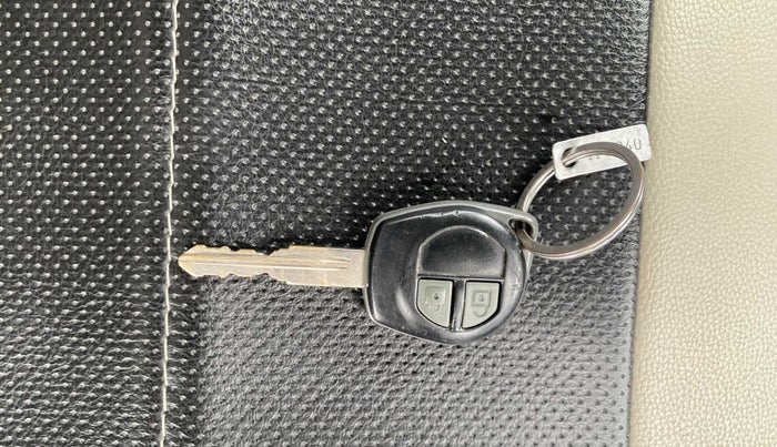2018 Maruti Wagon R 1.0 VXI, Petrol, Manual, 26,398 km, Key Close Up