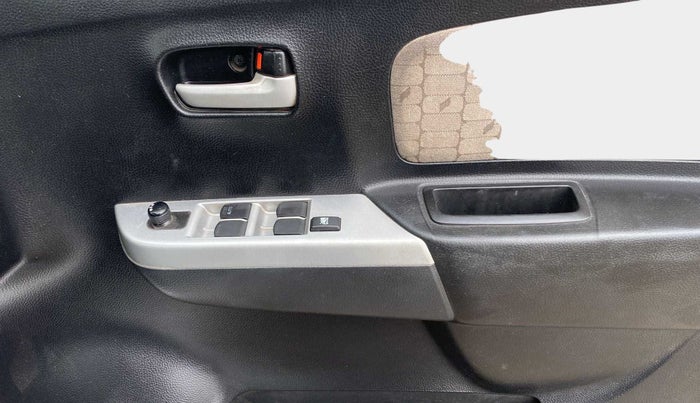 2013 Maruti Wagon R 1.0 VXI, Petrol, Manual, 68,038 km, Driver Side Door Panels Control