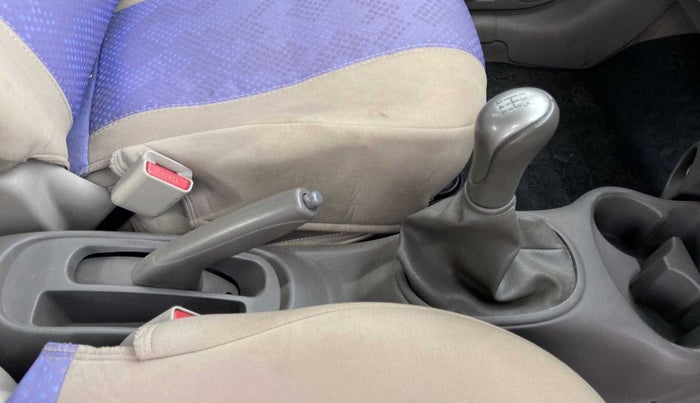 2013 Renault Pulse RXZ DIESEL, Diesel, Manual, 1,10,106 km, Gear Lever