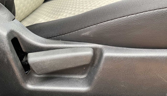 2022 Maruti Alto LXI O, Petrol, Manual, 4,556 km, Driver Side Adjustment Panel