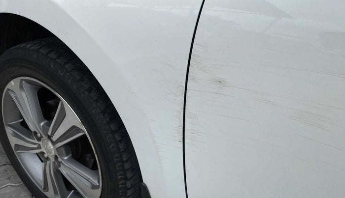 2019 Hyundai Verna 1.6 VTVT SX, Petrol, Manual, 32,601 km, Left fender - Minor scratches