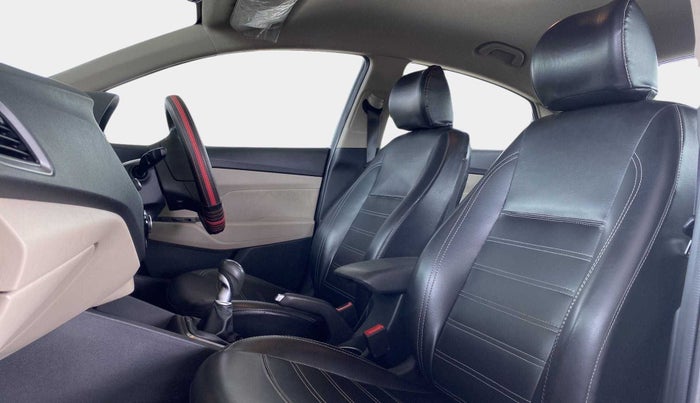 2019 Hyundai Verna 1.6 VTVT SX, Petrol, Manual, 32,601 km, Right Side Front Door Cabin
