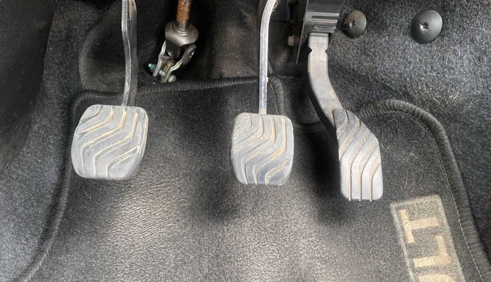 2021 Renault TRIBER RXZ, Petrol, Manual, 16,077 km, Pedals