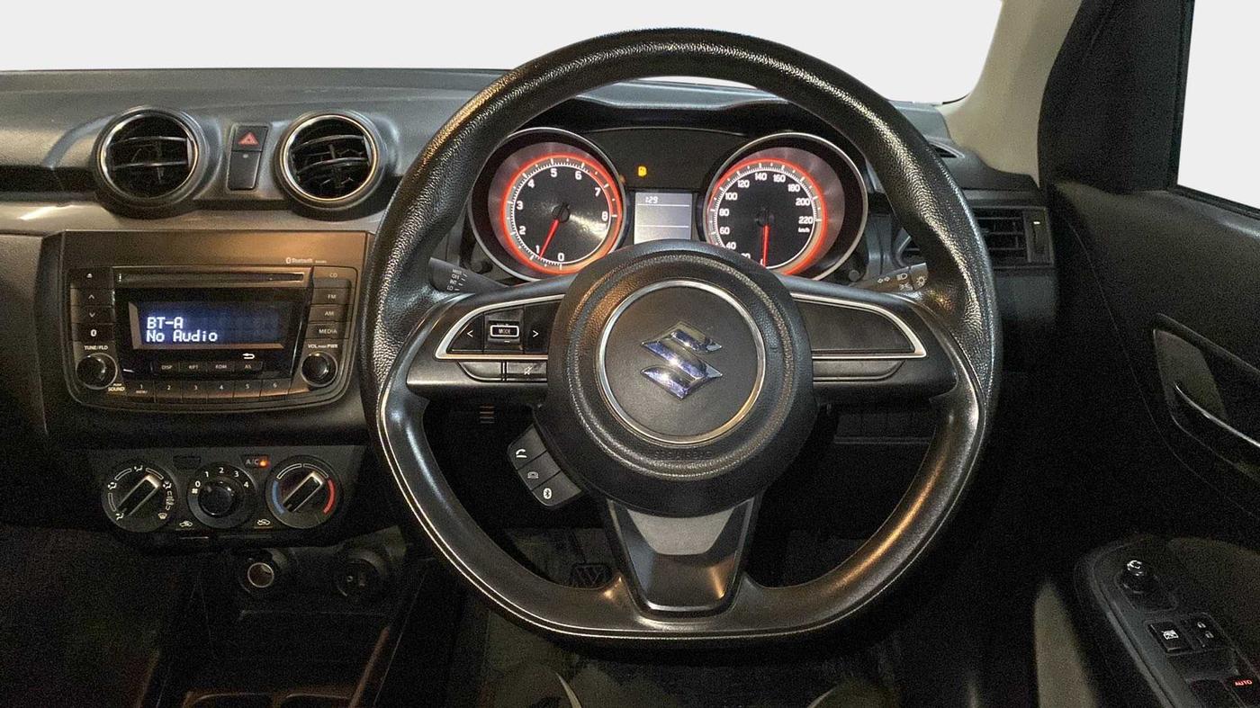 2018 Maruti Swift VXI, Petrol, Manual, 35,164 km, Steering Wheel Close Up