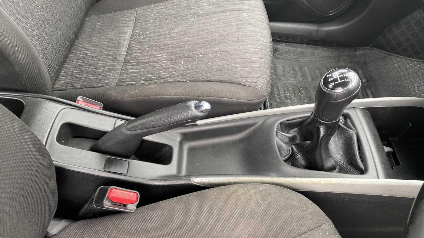 2016 Maruti Baleno DELTA PETROL 1.2, Petrol, Manual, 1,23,124 km, Gear Lever