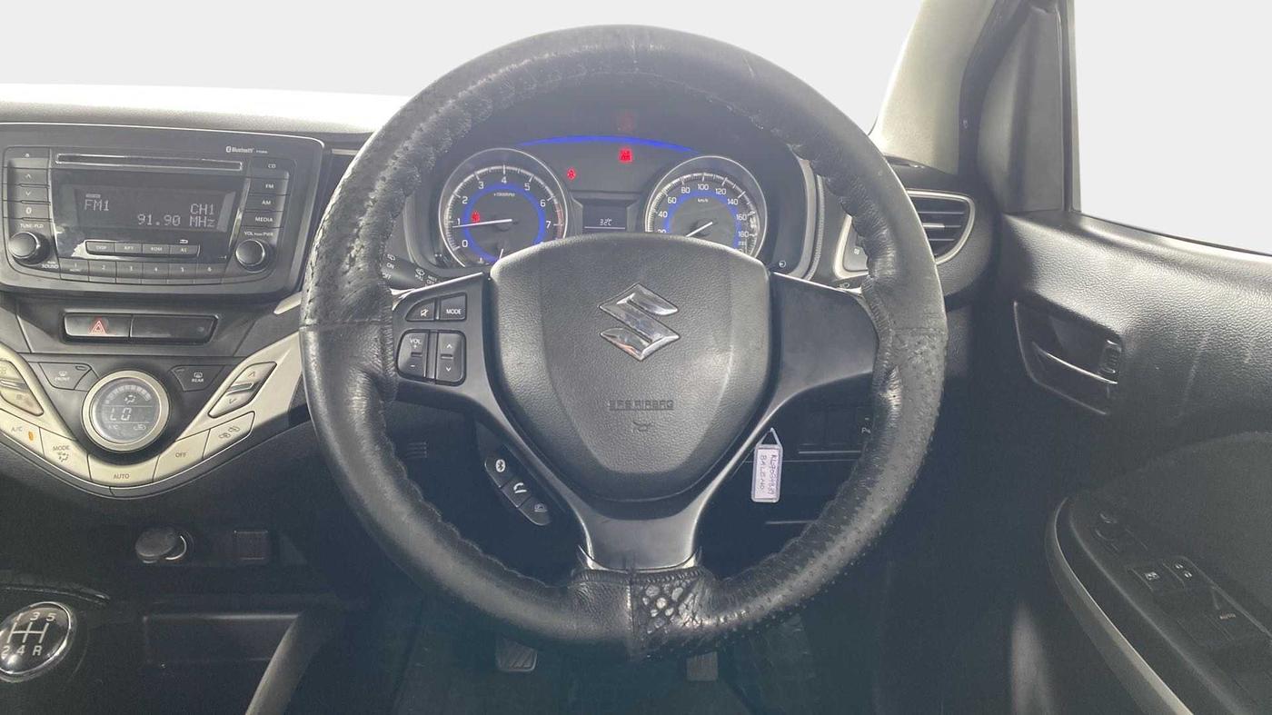 2016 Maruti Baleno DELTA PETROL 1.2, Petrol, Manual, 1,23,124 km, Steering Wheel Close Up