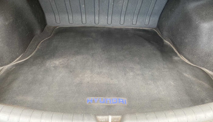 2018 Hyundai Verna 1.4 EX PETROL, Petrol, Manual, 32,092 km, Boot Inside