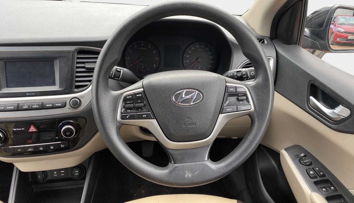 2018 Hyundai Verna 1.4 EX PETROL, Petrol, Manual, 32,092 km, Steering Wheel Close Up