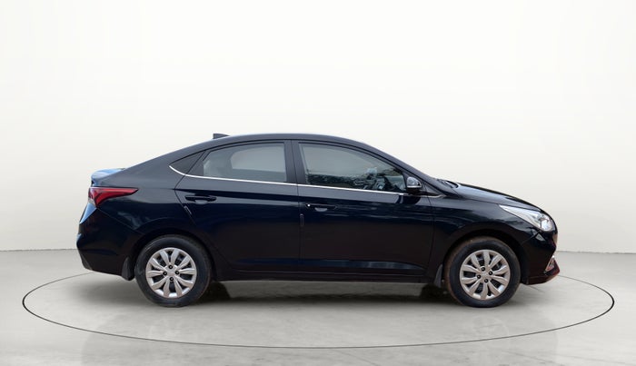 2018 Hyundai Verna 1.4 EX PETROL, Petrol, Manual, 32,092 km, Right Side View