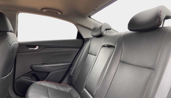 2020 Hyundai Verna SX (O) 1.0 TURBO DCT, Petrol, Automatic, 37,911 km, Right Side Rear Door Cabin