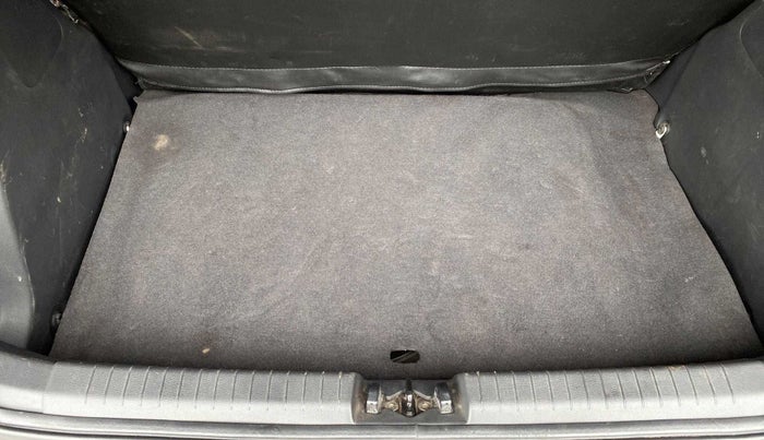 2018 Hyundai Elite i20 SPORTZ 1.2, Petrol, Manual, 23,214 km, Boot Inside