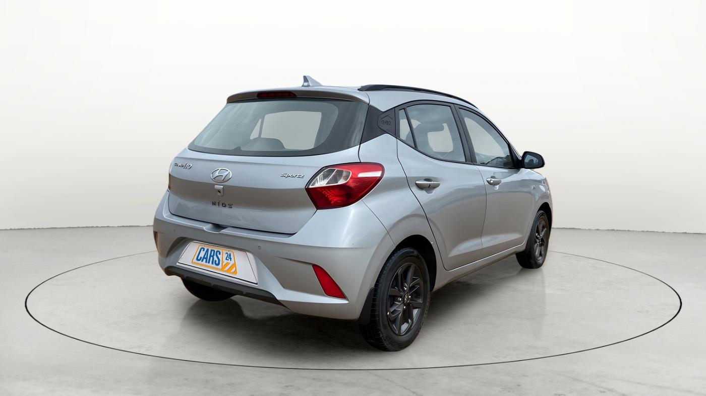 2019 Hyundai GRAND I10 NIOS SPORTZ AMT 1.2 KAPPA VTVT, Petrol, Automatic, 31,718 km, Right Back Diagonal