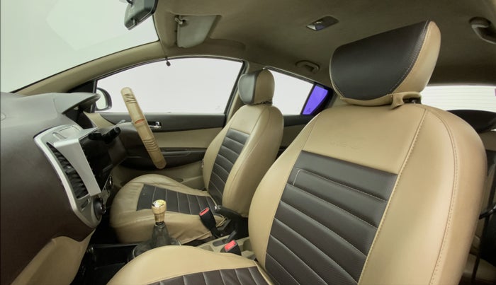 2011 Hyundai i20 SPORTZ 1.2, Petrol, Manual, 90,279 km, Right Side Front Door Cabin