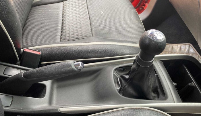 2016 Maruti Baleno DELTA PETROL 1.2, Petrol, Manual, 98,074 km, Gear Lever