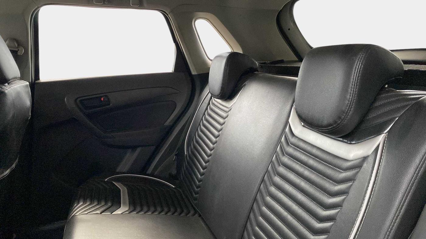 2016 Maruti Vitara Brezza VDI, Diesel, Manual, 88,623 km, Right Side Rear Door Cabin