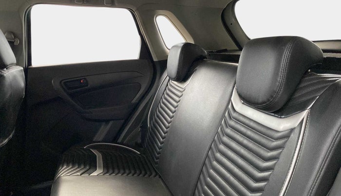 2016 Maruti Vitara Brezza VDI, Diesel, Manual, 88,623 km, Right Side Rear Door Cabin