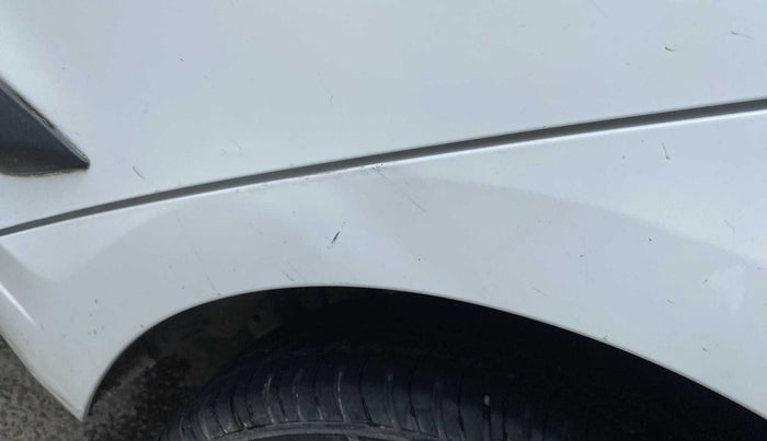 2015 Hyundai Elite i20 MAGNA 1.2, Petrol, Manual, 82,556 km, Left quarter panel - Slightly dented