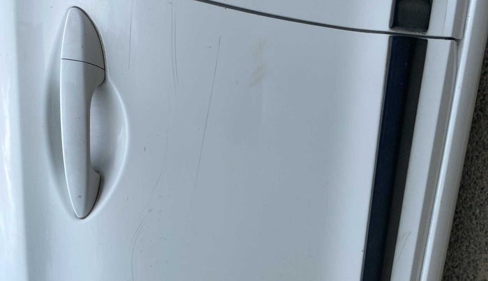 2015 Hyundai Elite i20 MAGNA 1.2, Petrol, Manual, 82,556 km, Front passenger door - Slightly dented