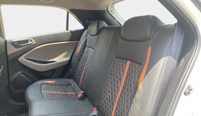 2015 Hyundai Elite i20 MAGNA 1.2, Petrol, Manual, 82,556 km, Right Side Rear Door Cabin
