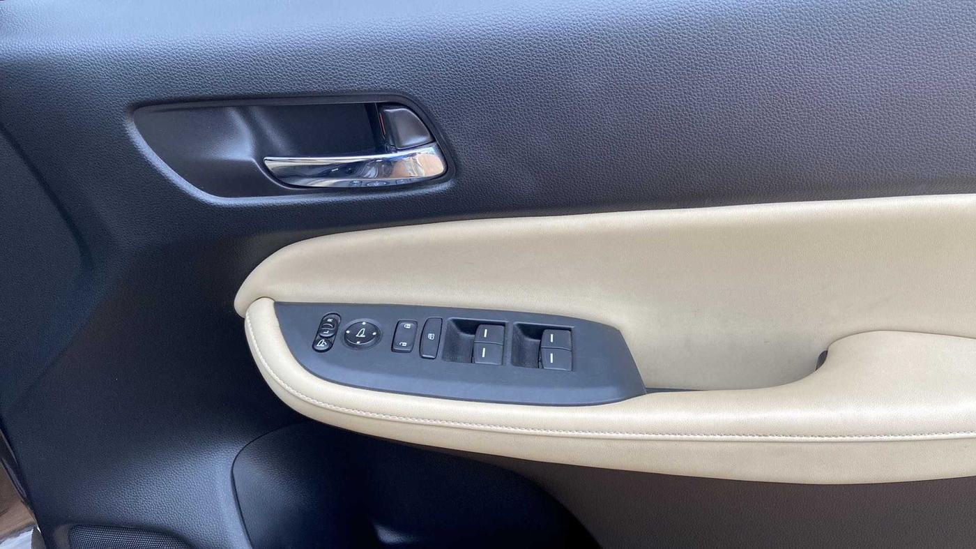 2020 Honda City 1.5L I-VTEC ZX, Petrol, Manual, 55,618 km, Driver Side Door Panels Control
