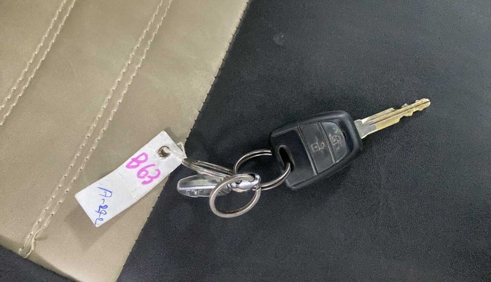 2018 Hyundai NEW SANTRO SPORTZ CNG, CNG, Manual, 62,622 km, Key Close Up