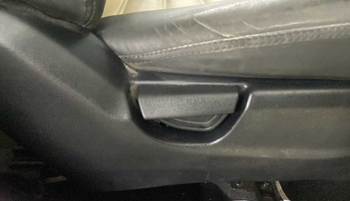 2018 Hyundai NEW SANTRO SPORTZ CNG, CNG, Manual, 62,622 km, Driver Side Adjustment Panel