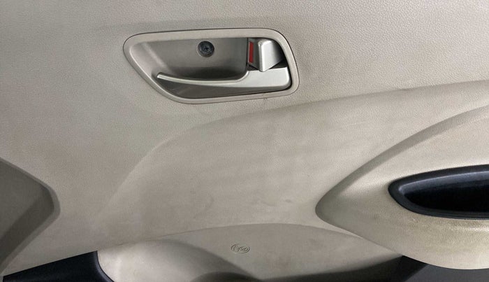 2018 Hyundai NEW SANTRO SPORTZ CNG, CNG, Manual, 62,622 km, Driver Side Door Panels Control