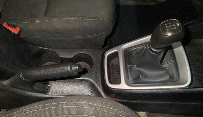 2019 Hyundai VENUE S 1.2, Petrol, Manual, 42,922 km, Gear Lever