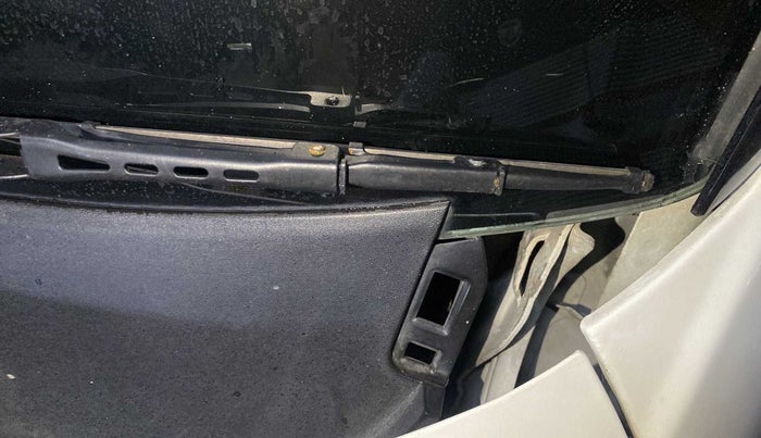 2019 Hyundai VENUE S 1.2, Petrol, Manual, 42,922 km, Bonnet (hood) - Cowl vent panel has minor damage
